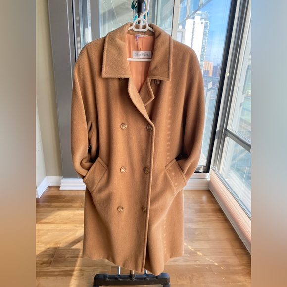 NEVER WORN: MaxMara Icon 101801 Coat 100% Virgin Wool (Orig $5K) - Picture 5 of 14